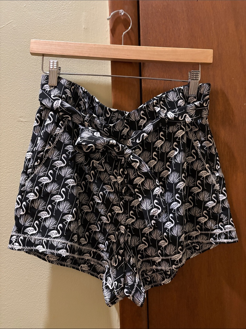 Black Flamingo-Print Tie Front Elastic Wist Band Shorts